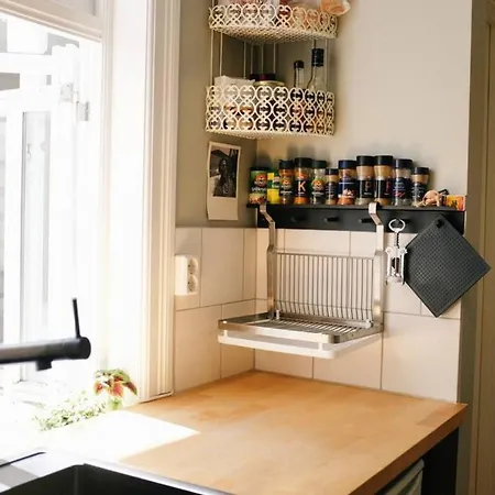 Apartment Dinbnb I Historical Cobblestone Street